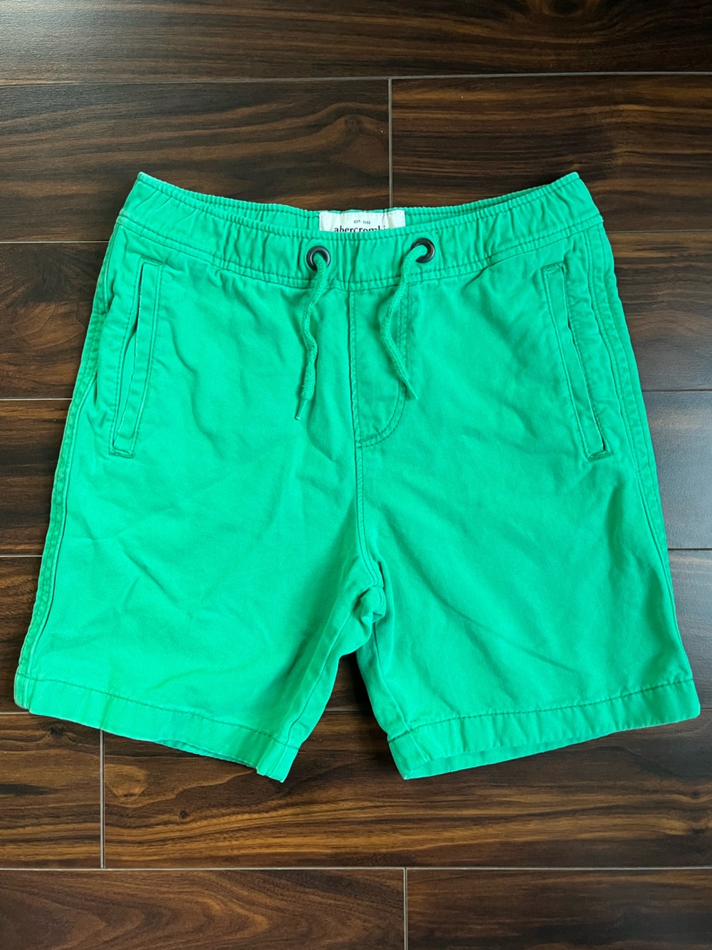 abercrombie kids Boy’s Green Pull-On 100% Cotton Shorts, M, EUC
